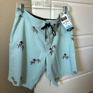 NWT Billabong Men’s board shorts